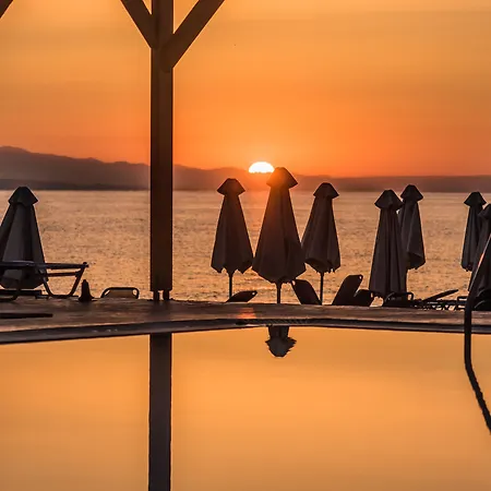 Belussi & ホテル Psarou (Zakynthos)
